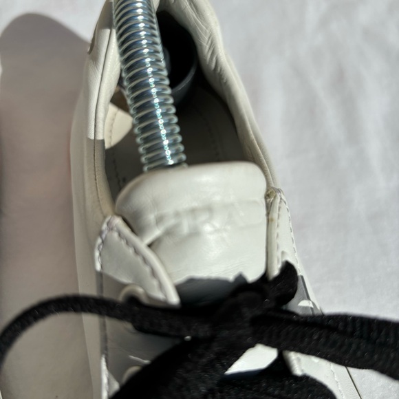 Prada BIANCO LEATHER LACE UP LOGO LOW TOP SNEAKERS - Picture 5 of 16